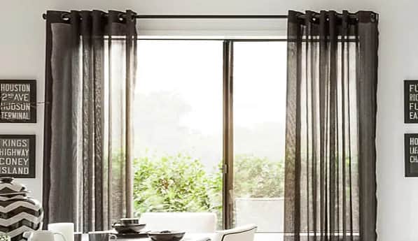 Jak wysoko zamontować karnisz? Idealna wysokość krok po kroku